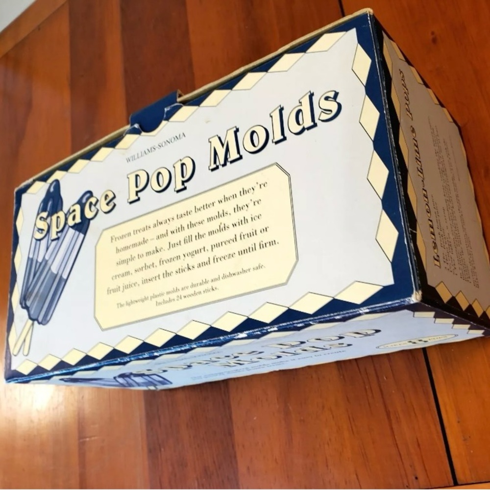 Williams Sonoma Space Pop Molds - Blue and Cream Box
